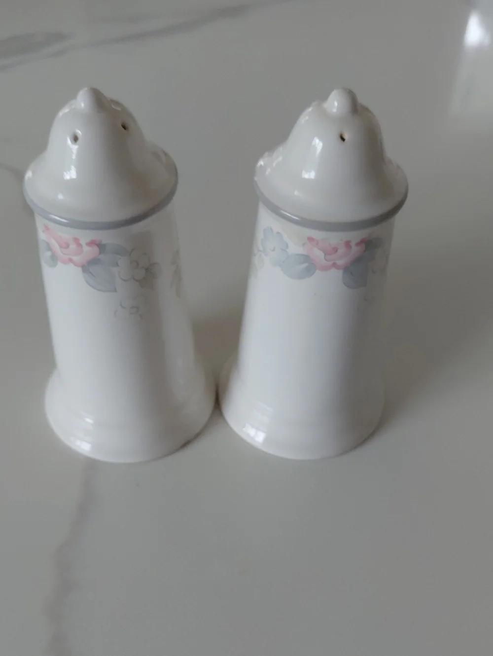 Pfaltzgraft Wyndham Salt and Pepper Shakers - White with Pink Roses